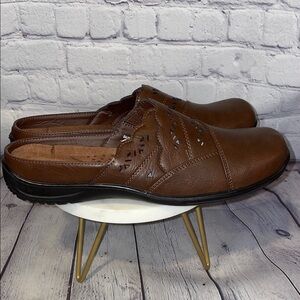Easy Streets Brown Women’s slip on Loafers Sz12